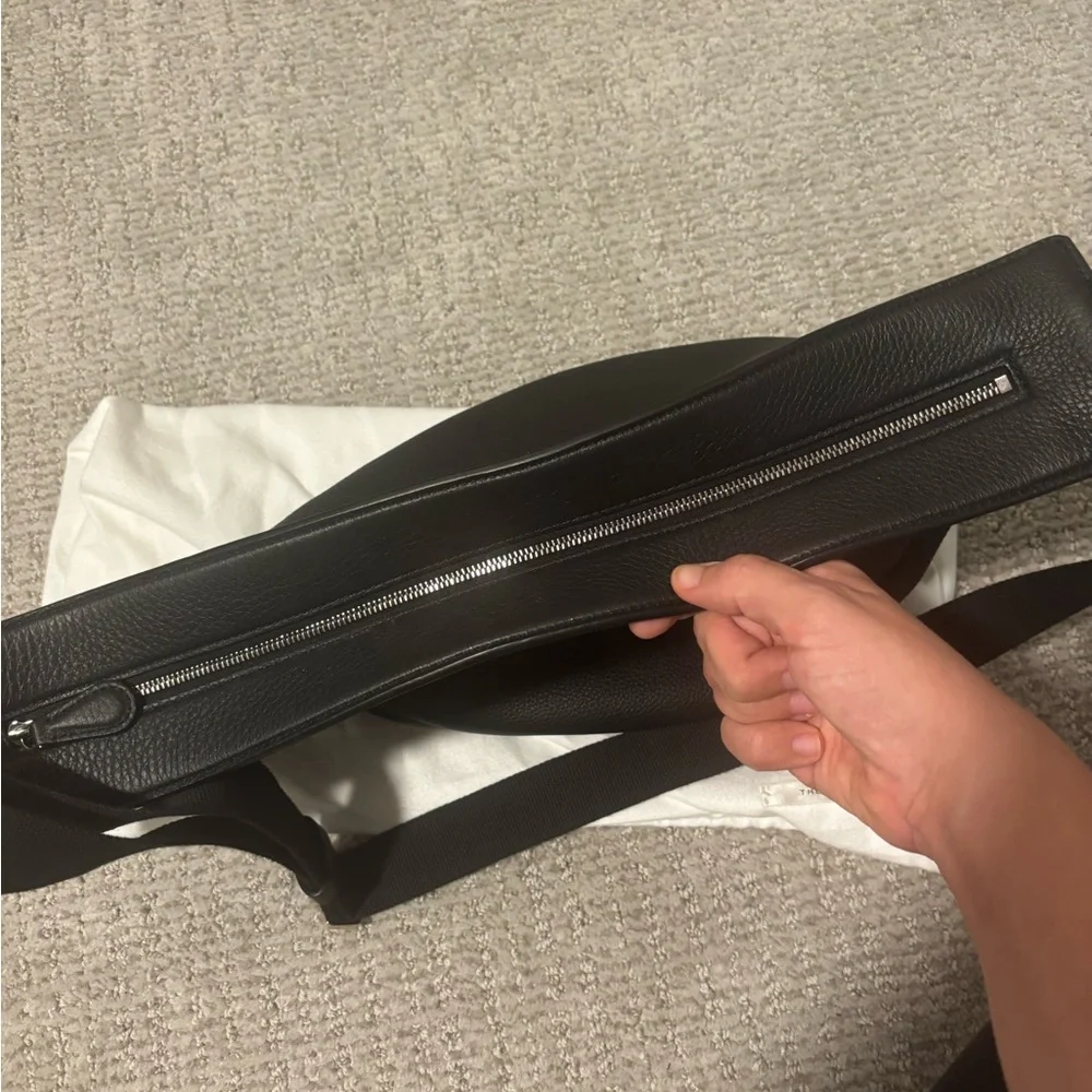 The Row Large Banana Bag - Picture 4 of 11